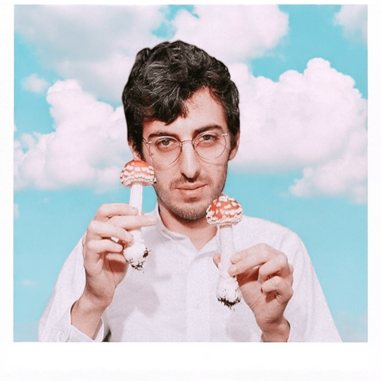 Hamilton Morris exploring psychedelics - research chemicals